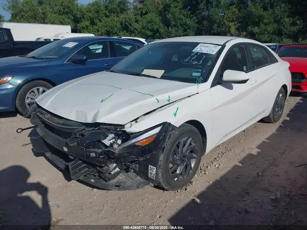 KMHLM4DG5RU695013 2024 HYUNDAI ELANTRA - Image 2