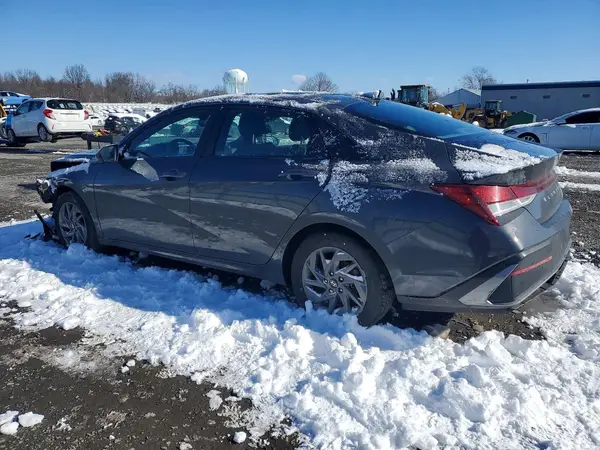 KMHLM4DG5RU697053 2024 HYUNDAI ELANTRA - Image 2