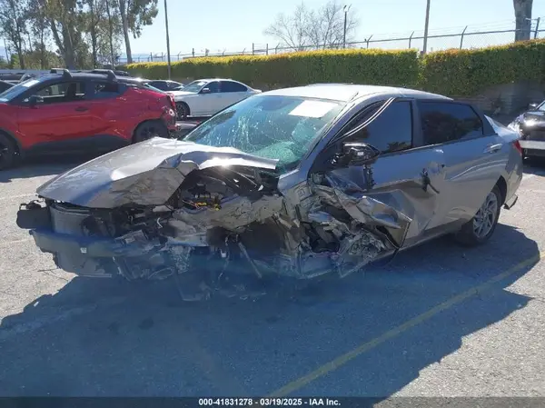 KMHLM4DG5RU697120 2024 HYUNDAI ELANTRA - Image 2