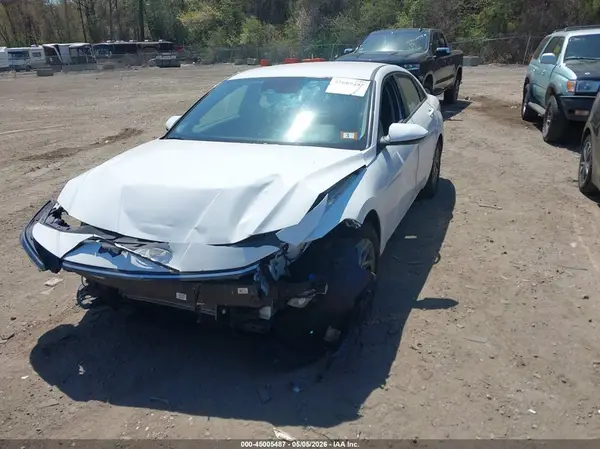 KMHLM4DG5RU698753 2024 HYUNDAI ELANTRA - Image 2