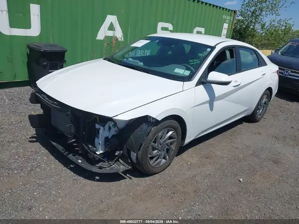 KMHLM4DG5RU698820 2024 HYUNDAI ELANTRA - Image 2