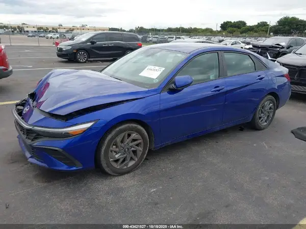 KMHLM4DG5RU702252 2024 HYUNDAI ELANTRA - Image 2