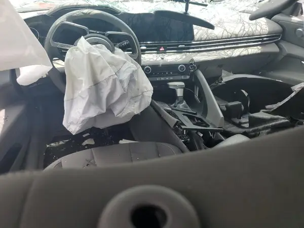 KMHLM4DG5RU706933 2024 HYUNDAI ELANTRA - Image 8