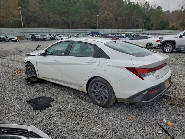 KMHLM4DG5RU707516 2024 HYUNDAI ELANTRA - Image 2