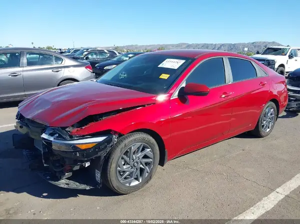 KMHLM4DG5RU708455 2024 HYUNDAI ELANTRA - Image 2