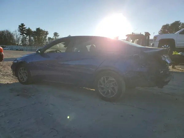 KMHLM4DG5RU709881 2024 HYUNDAI ELANTRA - Image 2