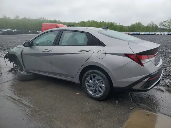 KMHLM4DG5RU710755 2024 HYUNDAI ELANTRA - Image 2