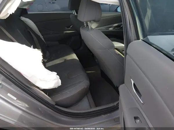 KMHLM4DG5RU712229 2024 HYUNDAI ELANTRA - Image 8