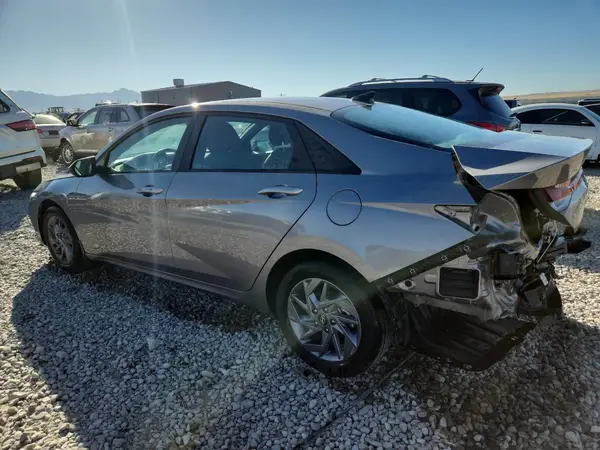 KMHLM4DG5RU712845 2024 HYUNDAI ELANTRA - Image 2
