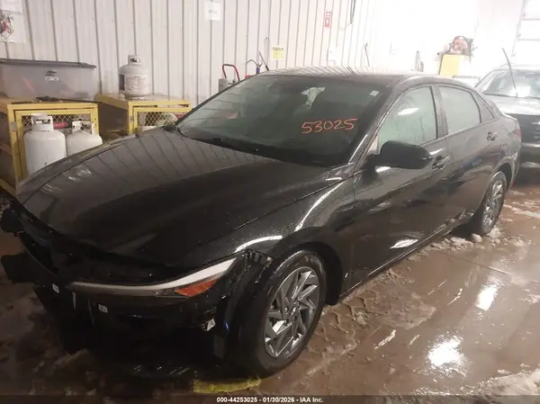 KMHLM4DG5RU713459 2024 HYUNDAI ELANTRA - Image 2