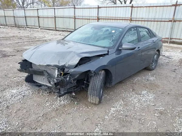 KMHLM4DG5RU715017 2024 HYUNDAI ELANTRA - Image 2