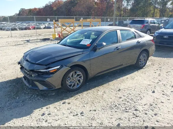 KMHLM4DG5RU717835 2024 HYUNDAI ELANTRA - Image 2