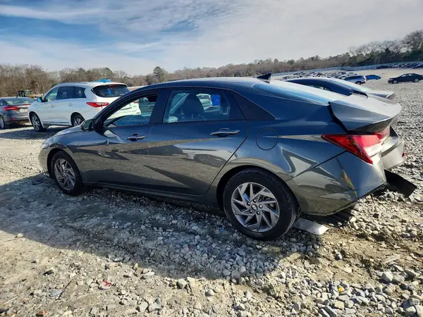 KMHLM4DG5RU727393 2024 HYUNDAI ELANTRA - Image 2