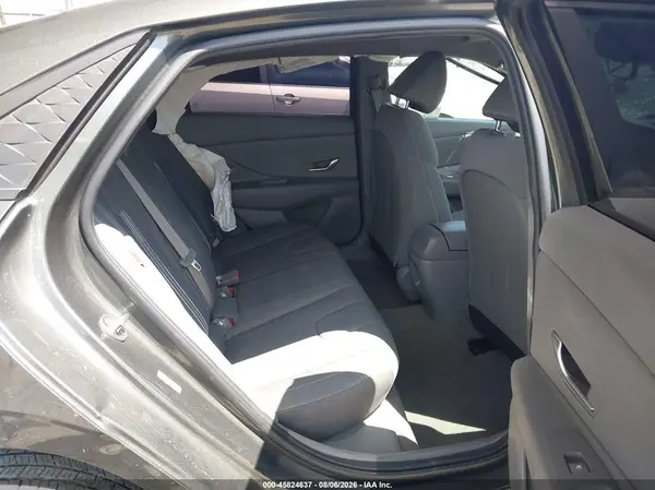 KMHLM4DG5RU731945 2024 HYUNDAI ELANTRA - Image 8