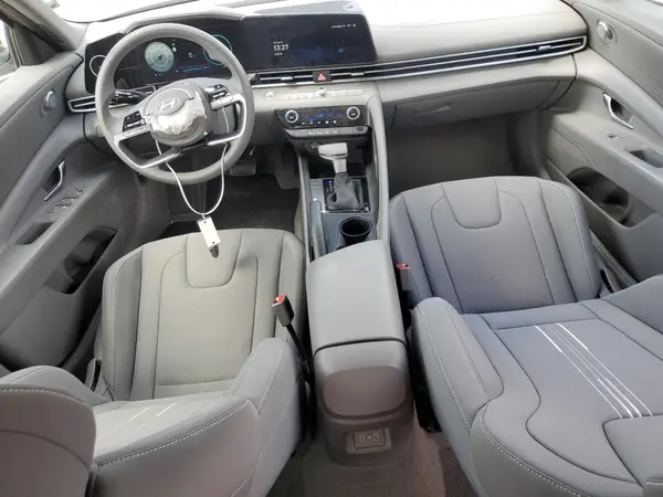 KMHLM4DG5RU732304 2024 HYUNDAI ELANTRA - Image 8