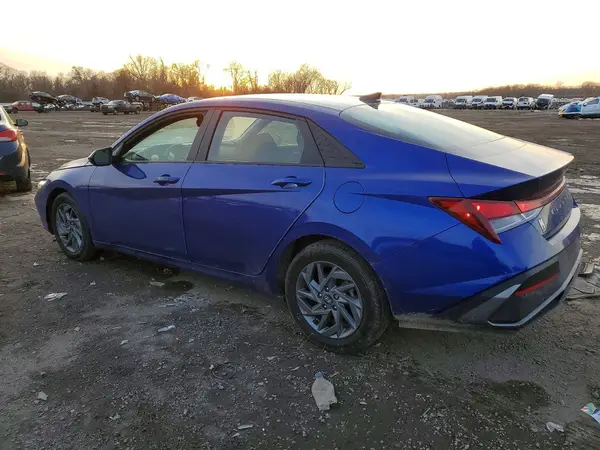 KMHLM4DG5RU735901 2024 HYUNDAI ELANTRA - Image 2