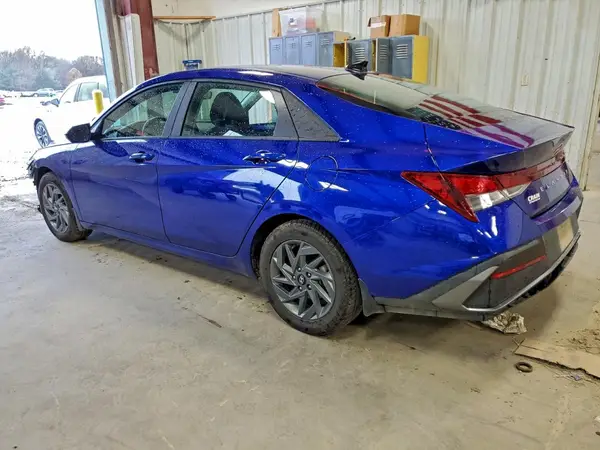 KMHLM4DG5RU738359 2024 HYUNDAI ELANTRA - Image 2