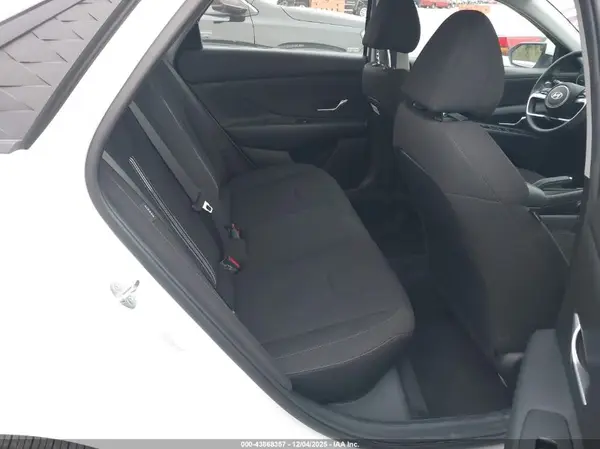 KMHLM4DG5RU745182 2024 HYUNDAI ELANTRA - Image 8
