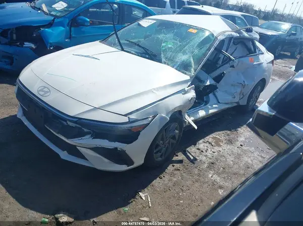 KMHLM4DG5RU746414 2024 HYUNDAI ELANTRA - Image 2