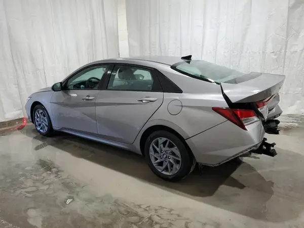 KMHLM4DG5RU747014 2024 HYUNDAI ELANTRA - Image 2