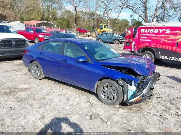 KMHLM4DG5RU747076 2024 HYUNDAI ELANTRA - Image 1