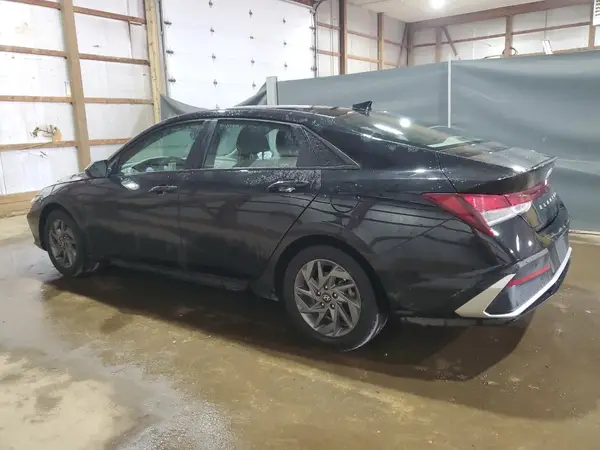 KMHLM4DG5RU747885 2024 HYUNDAI ELANTRA - Image 2