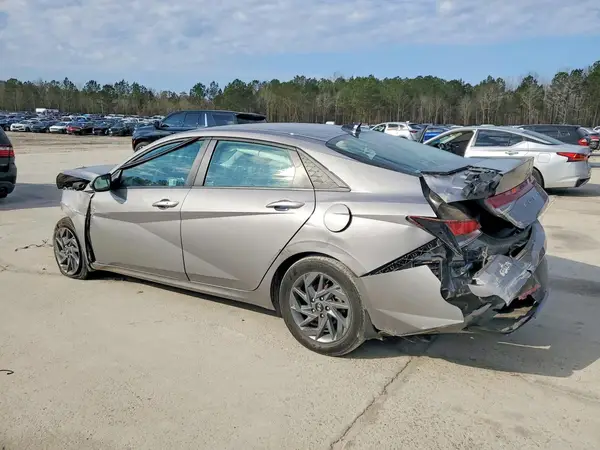 KMHLM4DG5RU750205 2024 HYUNDAI ELANTRA - Image 2