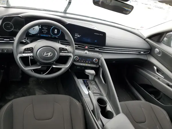 KMHLM4DG5RU751113 2024 HYUNDAI ELANTRA - Image 8