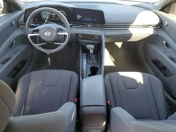 KMHLM4DG5RU755176 2024 HYUNDAI ELANTRA - Image 8