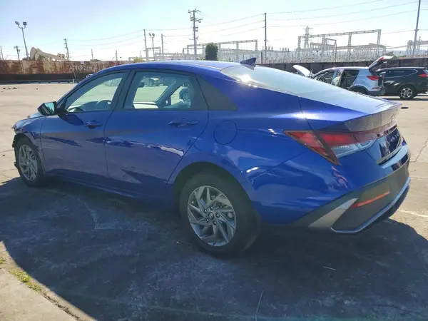 KMHLM4DG5RU756473 2024 HYUNDAI ELANTRA - Image 2