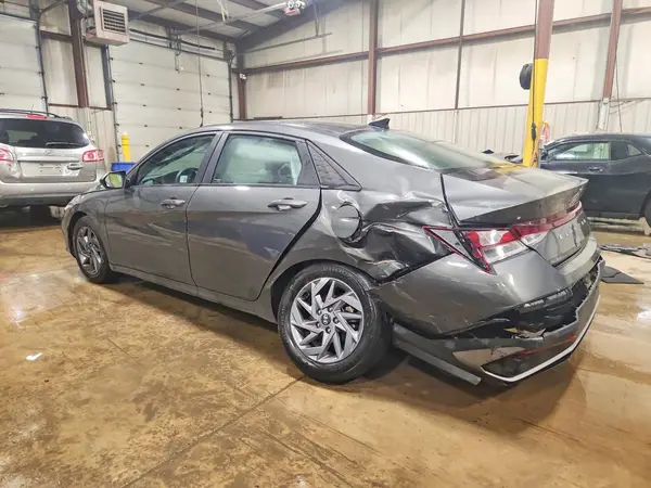 KMHLM4DG5RU756540 2024 HYUNDAI ELANTRA - Image 2