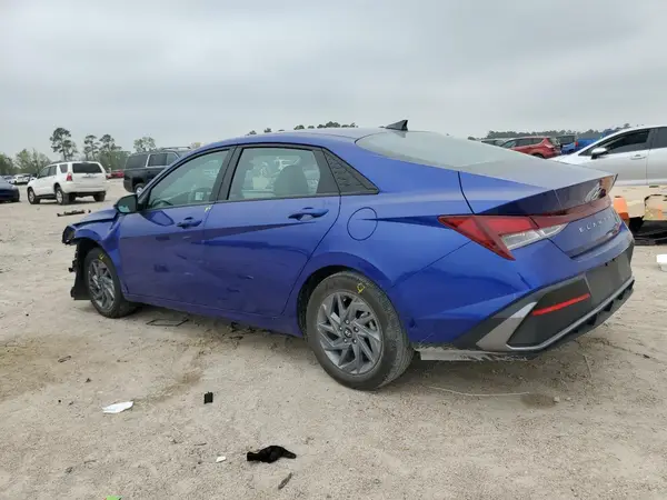 KMHLM4DG5RU756909 2024 HYUNDAI ELANTRA - Image 2