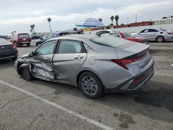 KMHLM4DG5RU758353 2024 HYUNDAI ELANTRA - Image 2