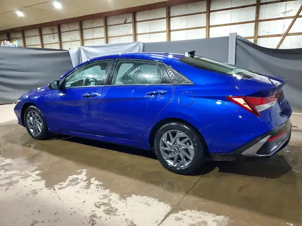 KMHLM4DG5RU758451 2024 HYUNDAI ELANTRA - Image 2