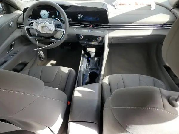 KMHLM4DG5RU759552 2024 HYUNDAI ELANTRA - Image 8