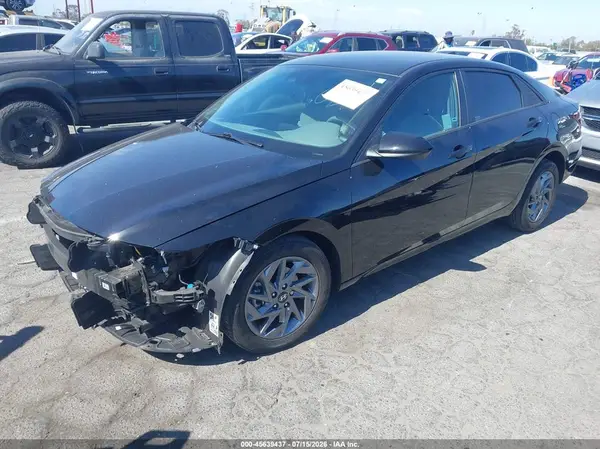 KMHLM4DG5RU760281 2024 HYUNDAI ELANTRA - Image 2