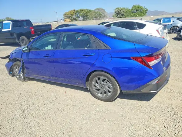 KMHLM4DG5RU761401 2024 HYUNDAI ELANTRA - Image 2