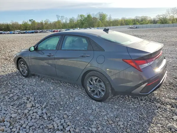KMHLM4DG5RU761950 2024 HYUNDAI ELANTRA - Image 2