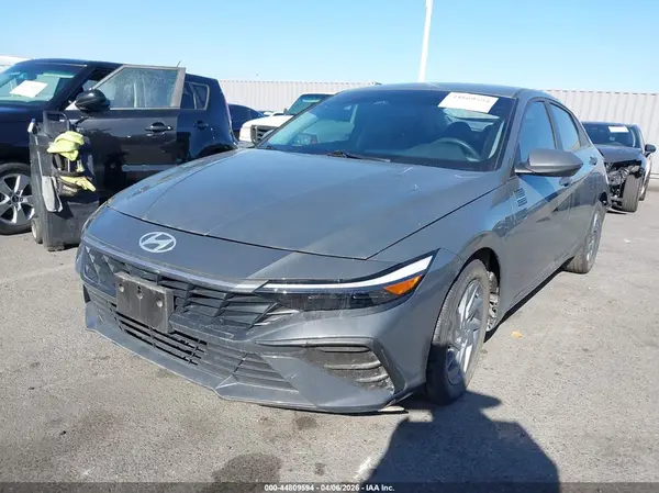 KMHLM4DG5RU762077 2024 HYUNDAI ELANTRA - Image 2