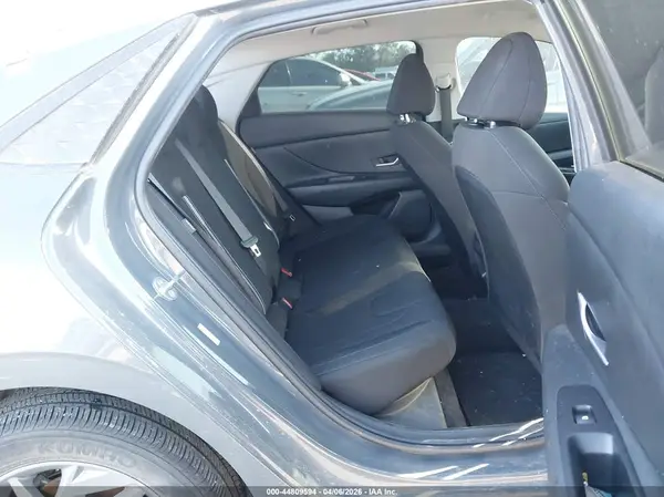 KMHLM4DG5RU762077 2024 HYUNDAI ELANTRA - Image 8