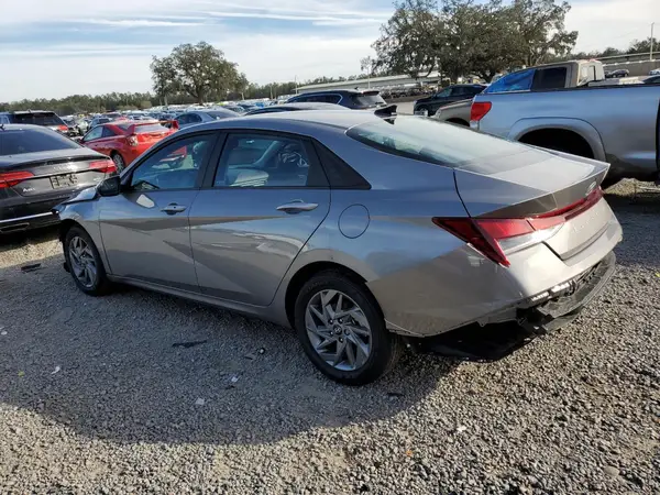 KMHLM4DG5RU765173 2024 HYUNDAI ELANTRA - Image 2