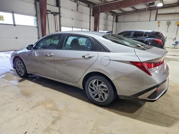 KMHLM4DG5RU776321 2024 HYUNDAI ELANTRA - Image 2