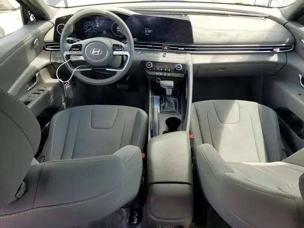 KMHLM4DG5RU780093 2024 HYUNDAI ELANTRA - Image 8