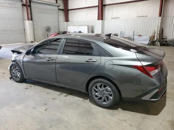 KMHLM4DG5RU785097 2024 HYUNDAI ELANTRA - Image 2