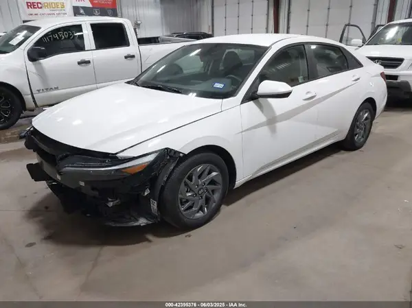 KMHLM4DG5RU785780 2024 HYUNDAI ELANTRA - Image 2