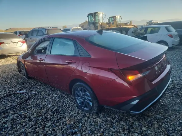 KMHLM4DG5RU786640 2024 HYUNDAI ELANTRA - Image 2