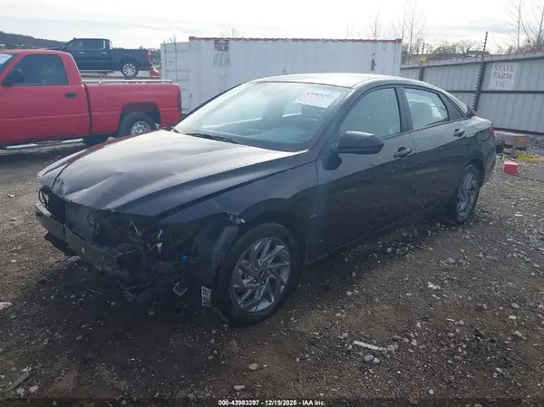 KMHLM4DG5RU786959 2024 HYUNDAI ELANTRA - Image 2