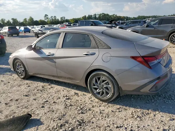 KMHLM4DG5RU789814 2024 HYUNDAI ELANTRA - Image 2