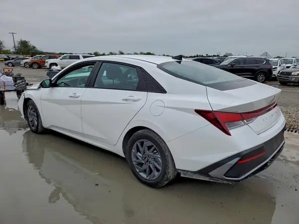 KMHLM4DG5RU790509 2024 HYUNDAI ELANTRA - Image 2