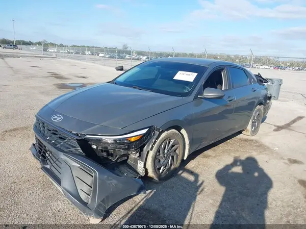 KMHLM4DG5RU791658 2024 HYUNDAI ELANTRA - Image 2